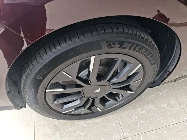 GAC Hyptec HT — Фото автомобиля 24