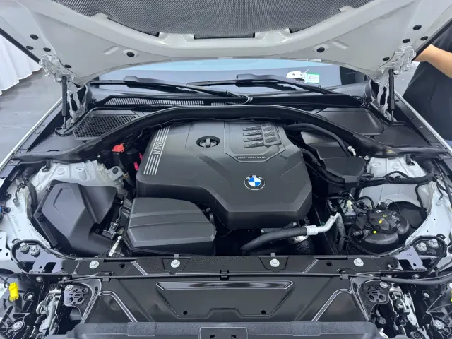 BMW 3 Series — Фото автомобиля 13