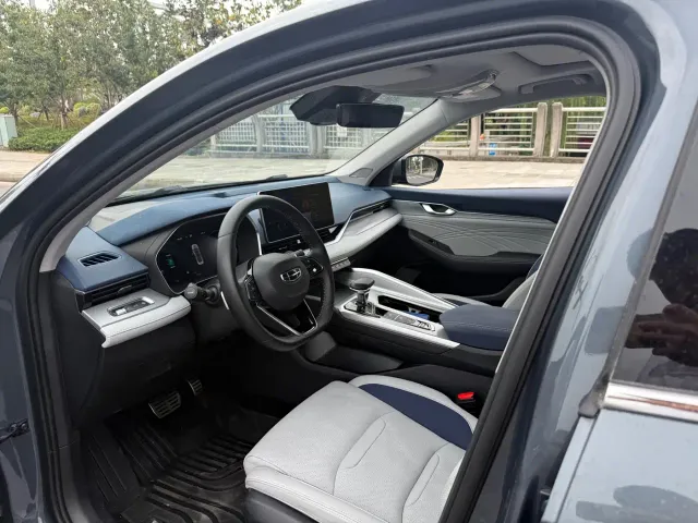 Geely Xingrui — Фото автомобиля 4