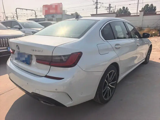 BMW 3 Series — Фото автомобиля 11