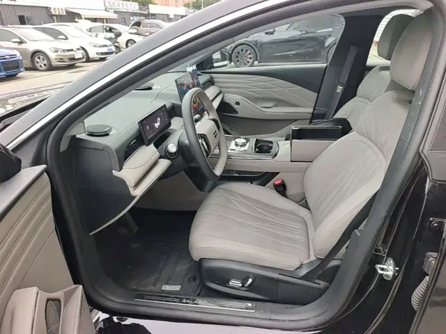 Geely Galaxy Xingyao 8 — Фото автомобиля 14