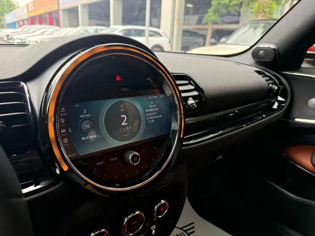 MINI Clubman — Фото автомобиля 16