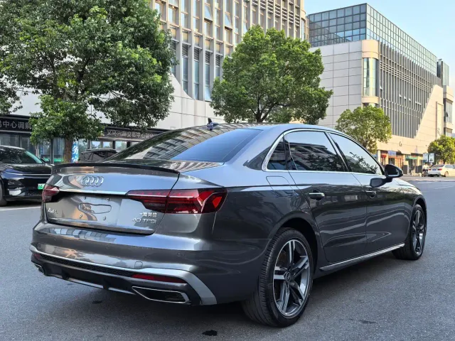 Audi A4L — Фото автомобиля 18