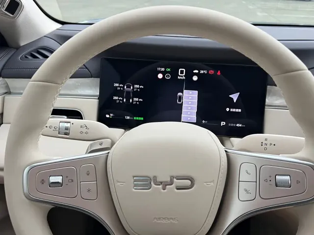 BYD Seal 08 — Фото автомобиля 18