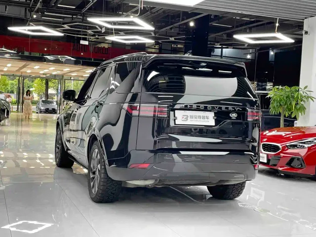 Land Rover Discovery — Фото автомобиля 11