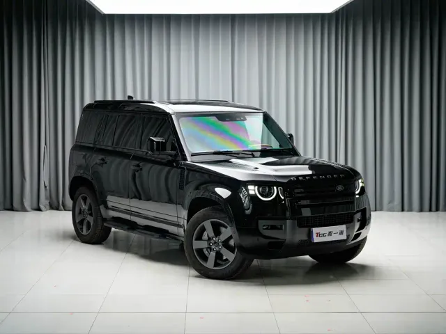 Land Rover Defender — Фото автомобиля 4