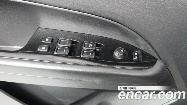 KG_Mobility_Ssangyong Rexton Новый Rexton Sport Khan Дизель 2.2 4WD — Фото автомобиля 26