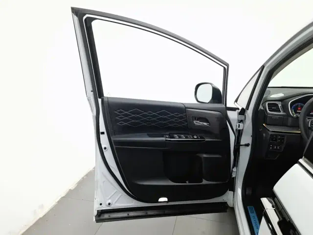 Honda Elysion — Фото автомобиля 8