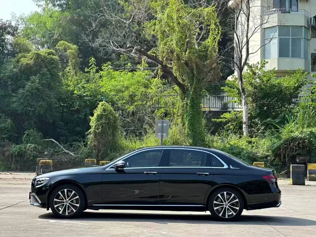 Mercedes-Benz E-Class — Фото автомобиля 15