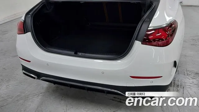 Mercedes-Benz E-Class W214 — Фото автомобиля 11