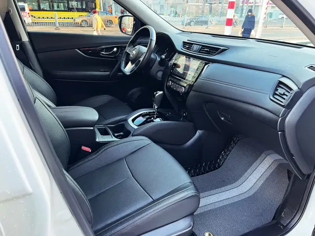 Nissan X-Trail — Фото автомобиля 8
