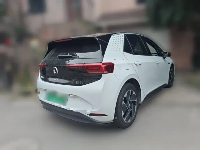 Volkswagen ID.3 — Фото автомобиля 4