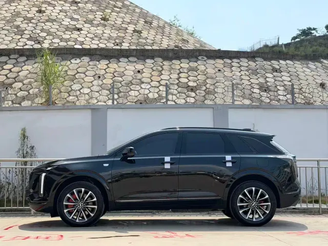 Cadillac XT5 — Фото автомобиля 3