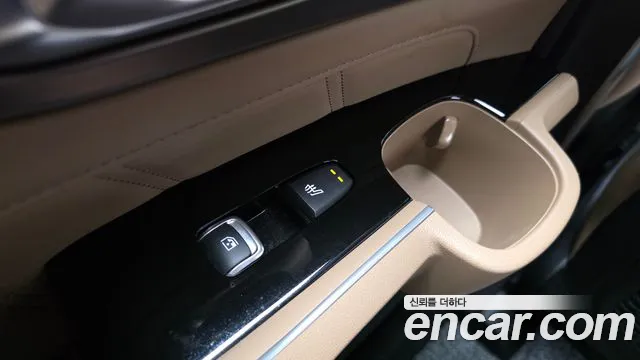 Kia Sorento Новый Sorento 4 поколение Бензин 2.5T 2WD — Фото автомобиля 18