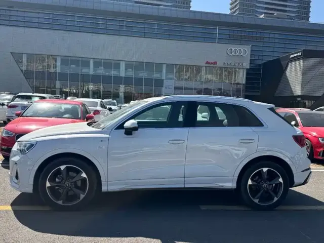 Audi Q3 — Фото автомобиля 4