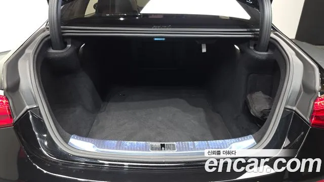 Mercedes-Benz S-Class — Фото автомобиля 20