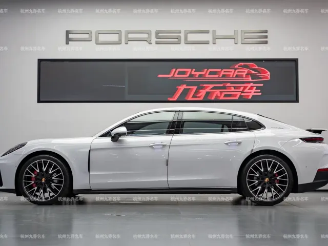 Porsche Panamera — Фото автомобиля 8