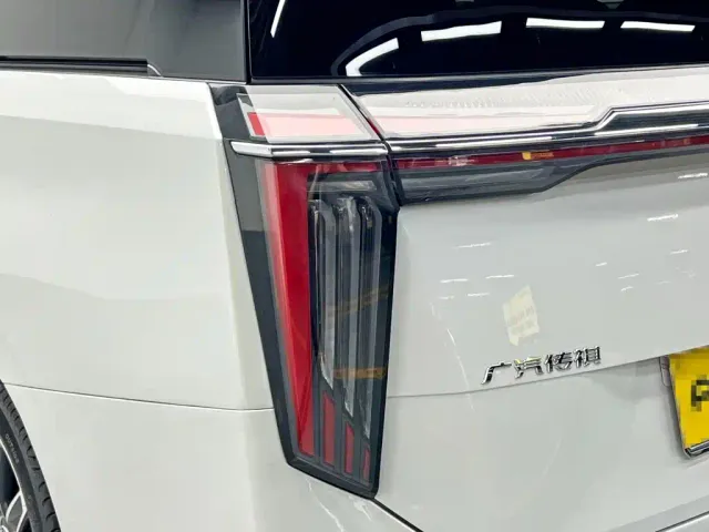 GAC Trumpchi M8 — Фото автомобиля 11
