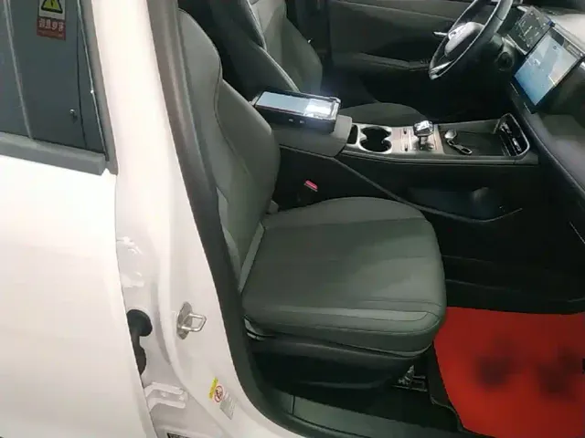 BYD Qin PLUS — Фото автомобиля 24