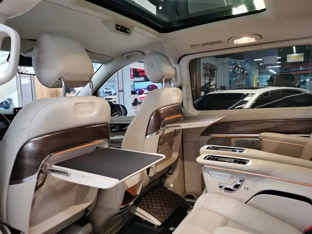 Mercedes-Benz V-Class — Фото автомобиля 14