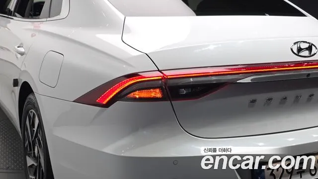 Hyundai Grandeur (New) Hybrid — Фото автомобиля 8