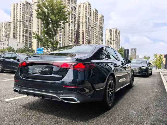 Mercedes-Benz E-Class — Фото автомобиля 19
