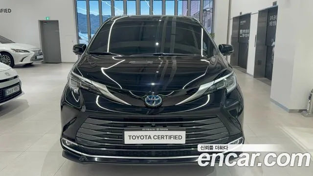 Toyota Sienna Generation 4 — Фото автомобиля 2