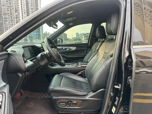 GAC Trumpchi GS8 — Фото автомобиля 4