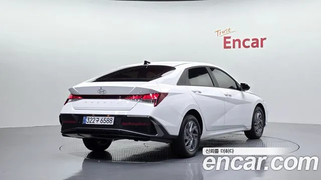 Фотография автомобиля — Hyundai Avante CN7