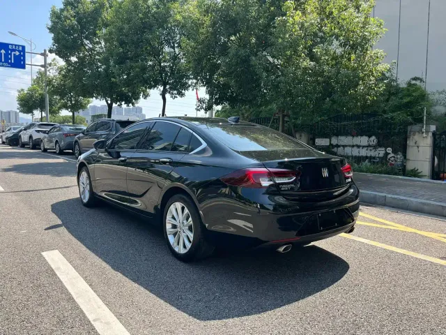 Buick Regal — Фото автомобиля 5