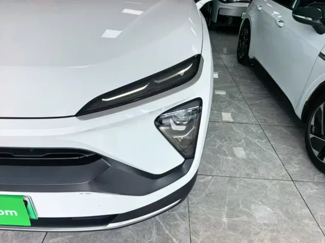 Nio ES6 — Фото автомобиля 23