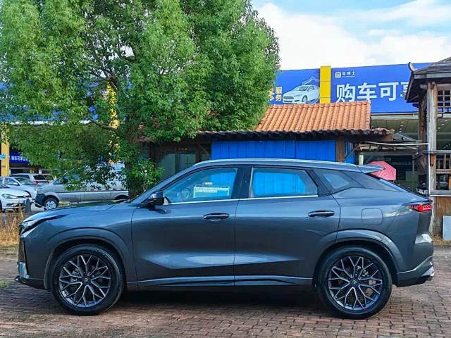 Changan UNI-Z — Фото автомобиля 30