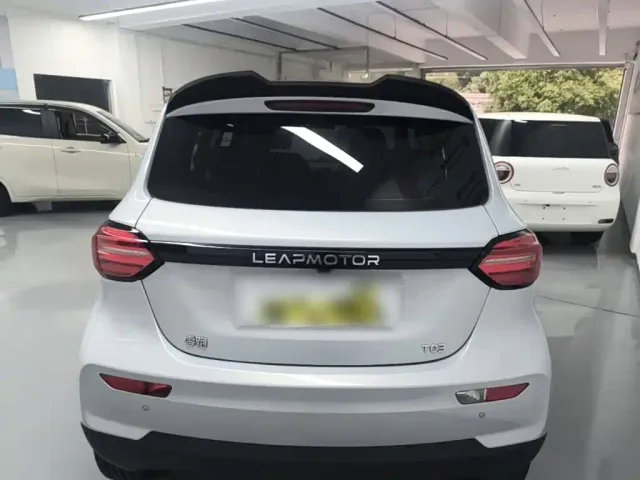 Leapmotor T03 — Фото автомобиля 5