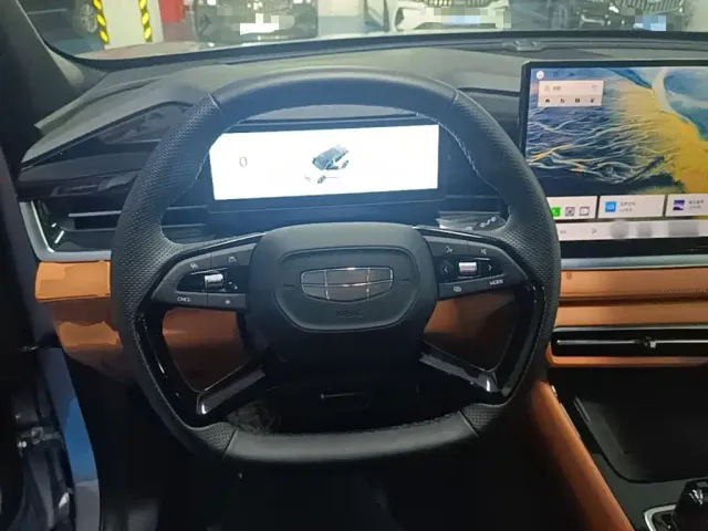 Geely Boyue — Фото автомобиля 10