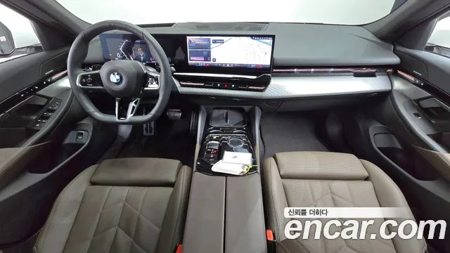 BMW 5-Series — Фото автомобиля 7