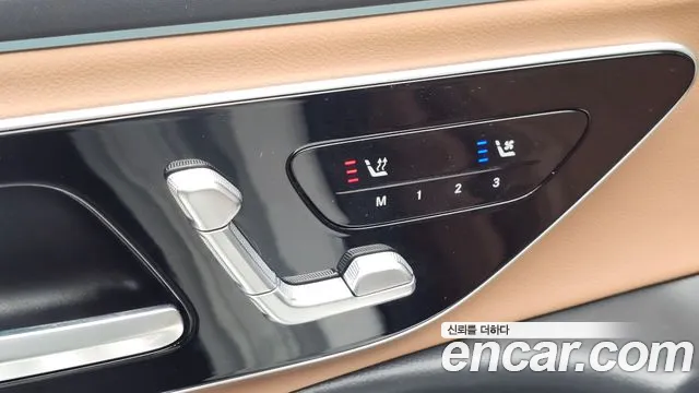 Mercedes-Benz E-Class — Фото автомобиля 19