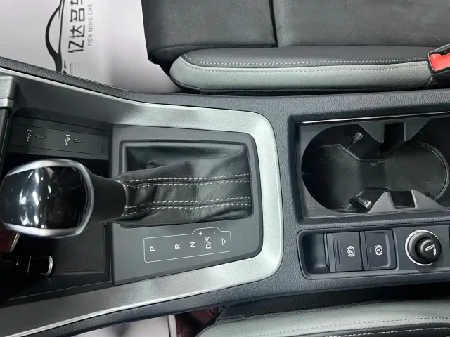 Audi Q3 — Фото автомобиля 11