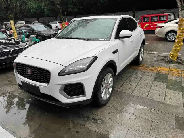 Фотография автомобиля — Jaguar E-PACE