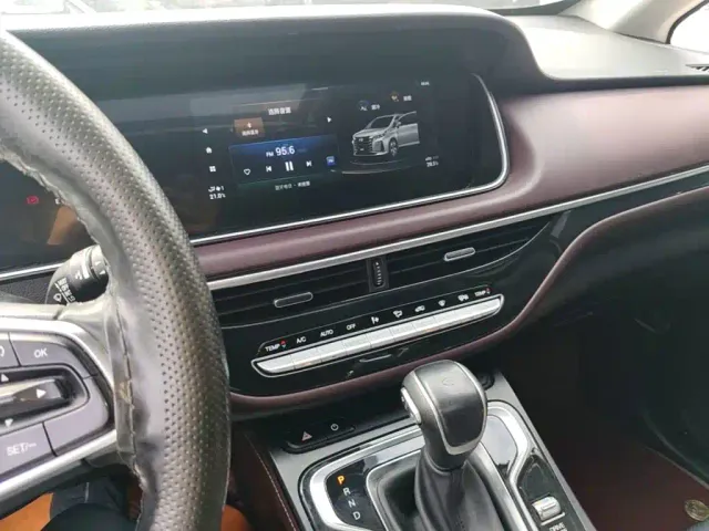 GAC Trumpchi M6 — Фото автомобиля 12
