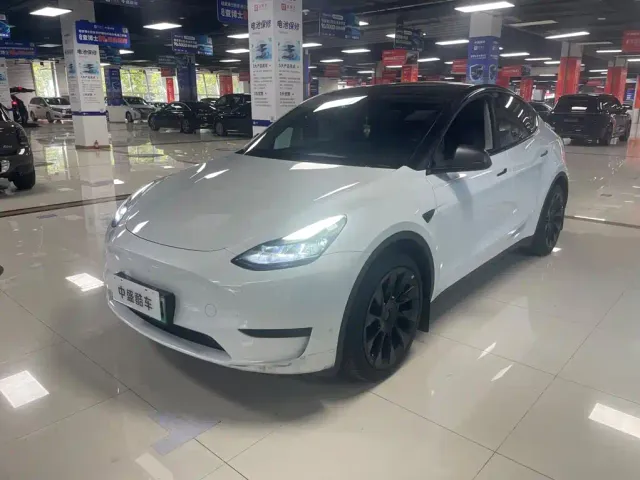 Фотография автомобиля — Tesla Model Y