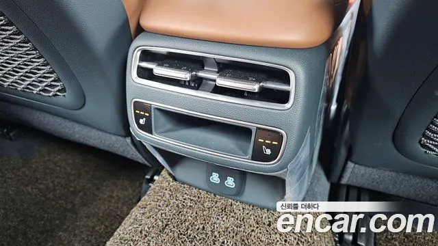 Genesis GV70 2.5T Бензин AWD — Фото автомобиля 29