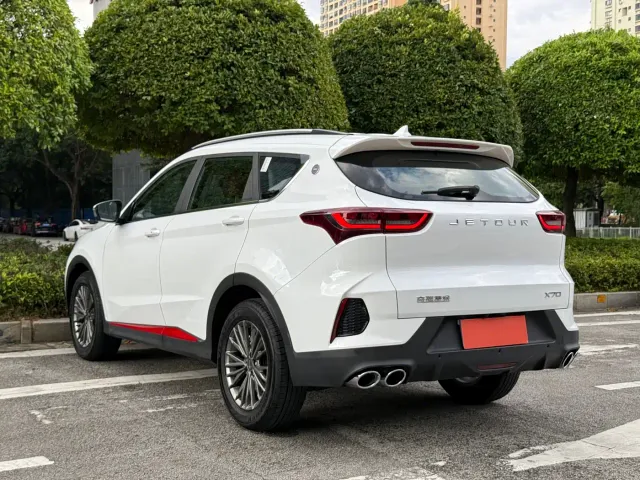 Jetour X70 — Фото автомобиля 4