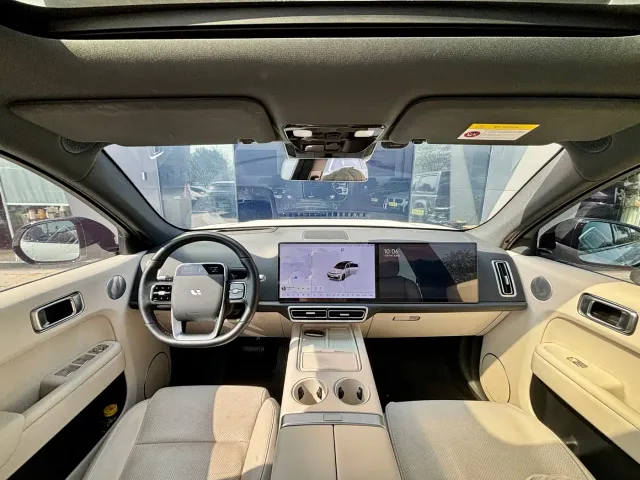 Li Auto L7 — Фото автомобиля 9
