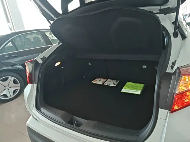 Toyota IZOA — Фото автомобиля 18