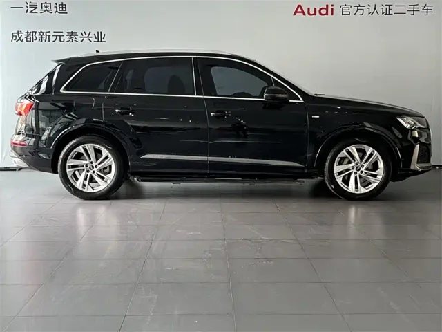 Audi Q7 — Фото автомобиля 3