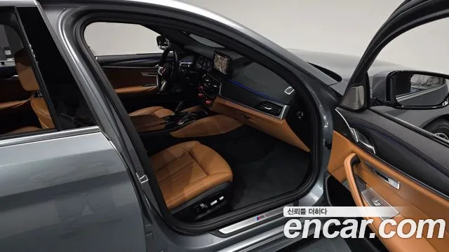 BMW 5 Series G30 — Фото автомобиля 17