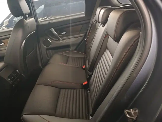 Land Rover Discovery Sport — Фото автомобиля 16