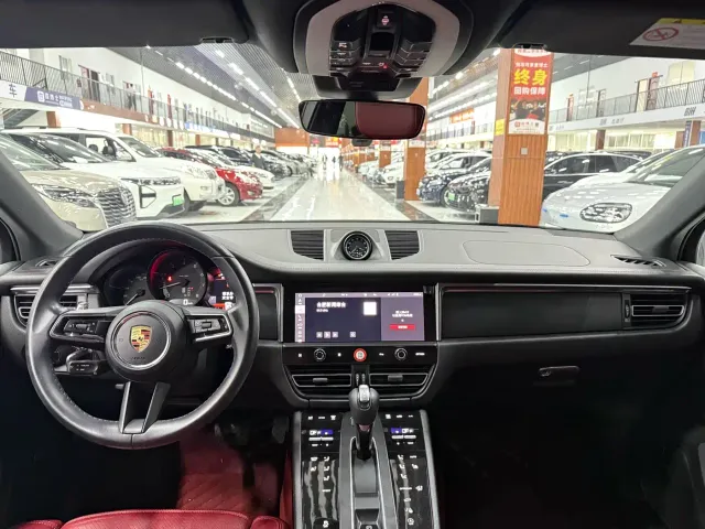 Porsche Macan — Фото автомобиля 7