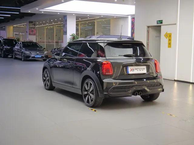 MINI Hatch — Фото автомобиля 5