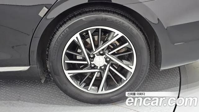 Hyundai Grandeur New — Фото автомобиля 6